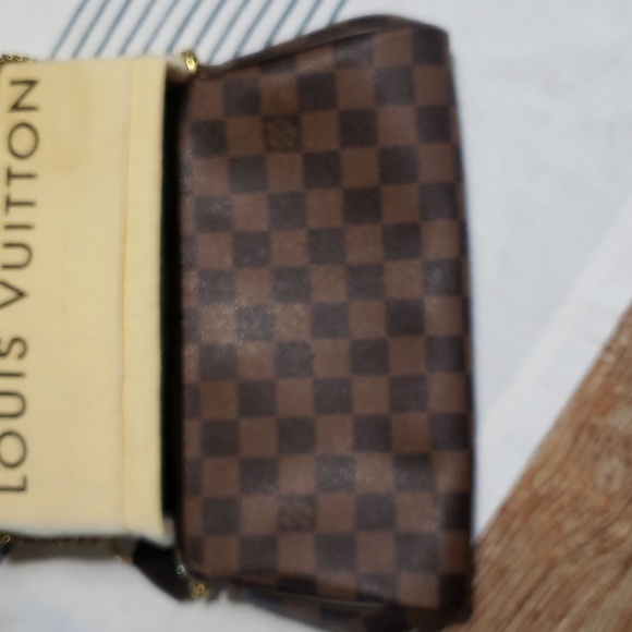 Louis Vuitton Eva Clutch - Picture 6 of 8